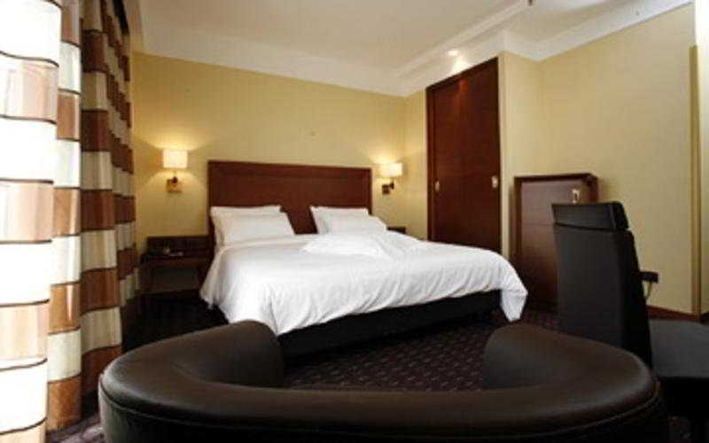 Hotel Capannelle Roma Exterior photo